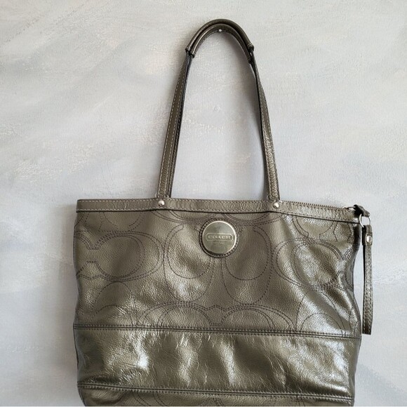 Coach Patent Leather Stitched C Tote Shoulder Bag Purse F15142 13 x 9.5 - Picture 10 of 16